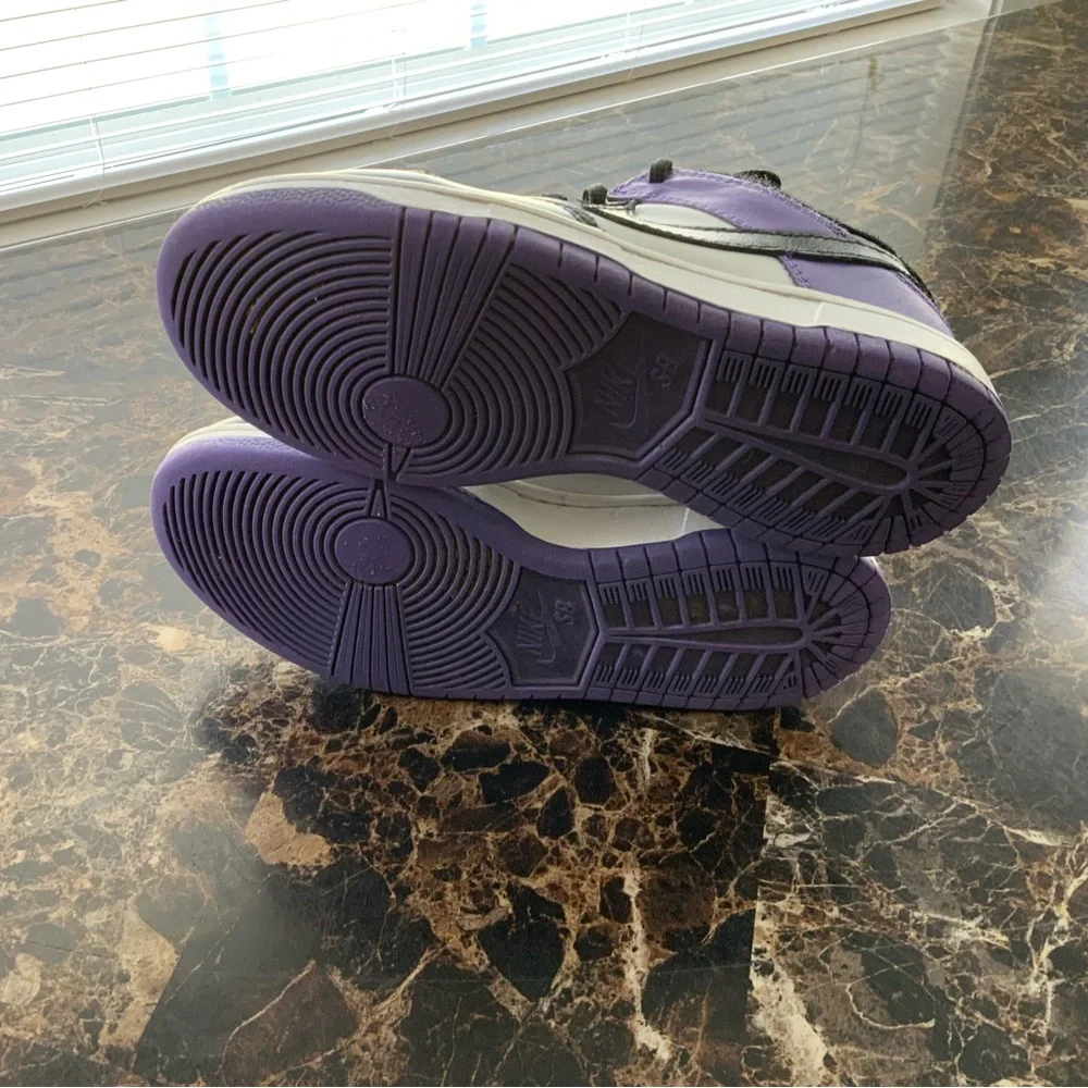 Nike Black and Purple Athletic Shoes - Picture 2 of 5